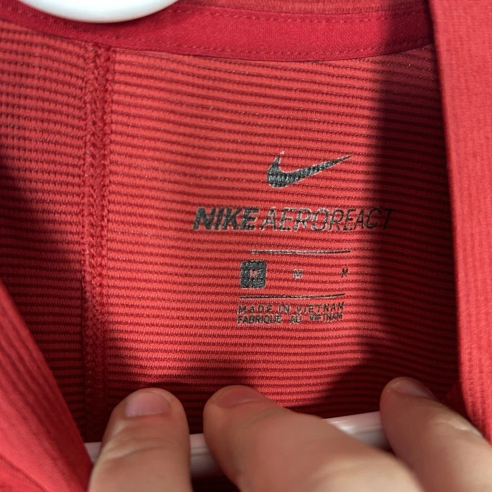 Nike Tiger Woods Shirt Mens M Red Polo Blade Collar AeroReact Golf BV1315